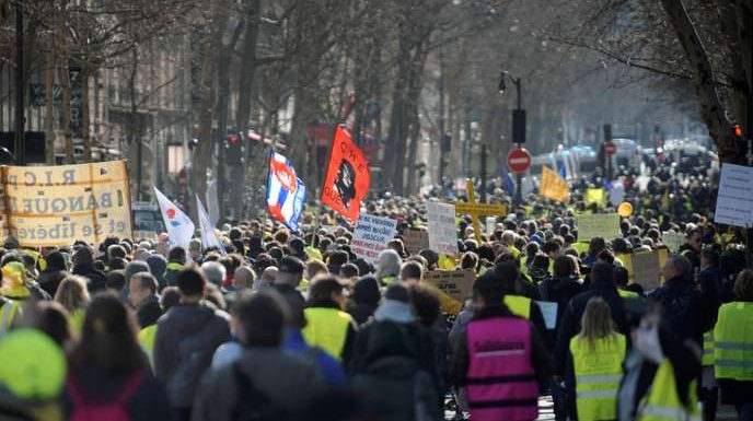 « Les “gilets jaunes” sont victimes, en quelque sorte, du syndrome des ronds-points où est né leur mouvement »