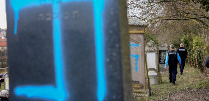 VIDEO. Profanation d’un cimetière juif en Alsace: Pourquoi ces sites sont-ils particulièrement exposés?
