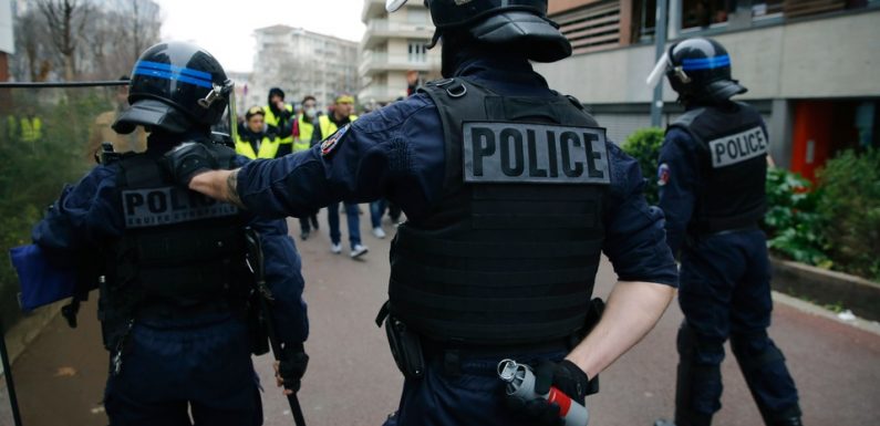 «Gilets jaunes»: Un journaliste de BFMTV a reçu des coups de matraque d’un policier, selon un collègue