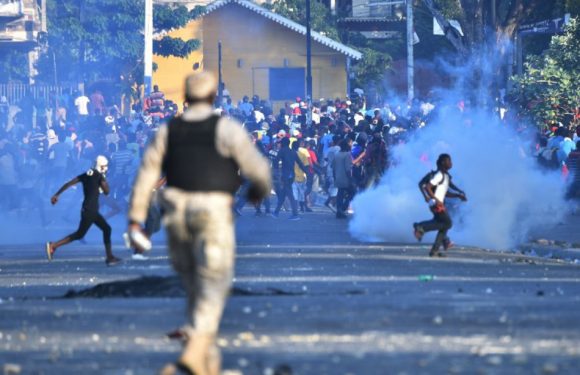 Haïti: Sept morts dans de violentes manifestations contre le pouvoir en place