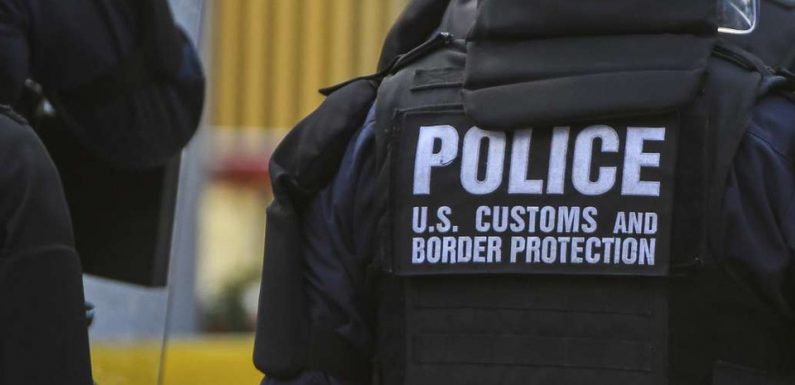 Etats-Unis: Deux Américaines, arrêtées pour avoir parlé espagnol, poursuivent la police des frontières