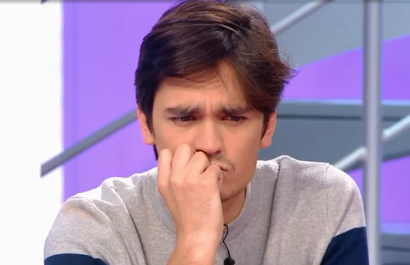 Alain-Fabien Delon est agacé par une question de Sophie Davant, et il lui fait savoir