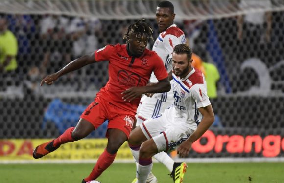 Nice: «Il a décidé qu&rsquo;il était malade», gros clash entre Vieira et Saint-Maximim
