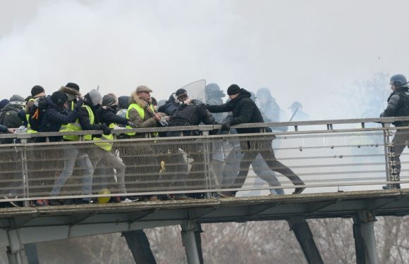 «Gilets jaunes»: Christophe Dettinger, le boxeur, condamné à un an de prison ferme, aménageable en semi-liberté