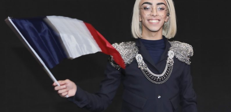 VIDEO. «Laissez-moi tranquille, laissez-moi vivre»… Bilal Hassani répond aux attaques et polémiques