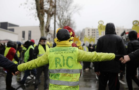 «Gilets jaunes»: Les manifestants ont-ils raison de prendre la «révolution islandaise» pour modèle?