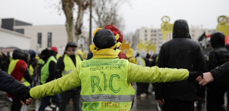 «Gilets jaunes»: Les manifestants ont-ils raison de prendre la «révolution islandaise» pour modèle?