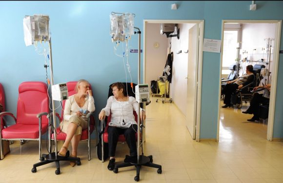 Chimiothérapie: Les proches de quatre patients victimes d’une allergie mal dépistée portent plainte