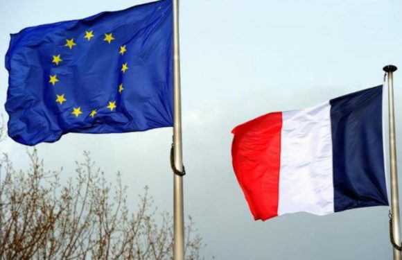 «Ecole de la confiance»: L’Assemblée prévoit des drapeaux français et européen dans les classes
