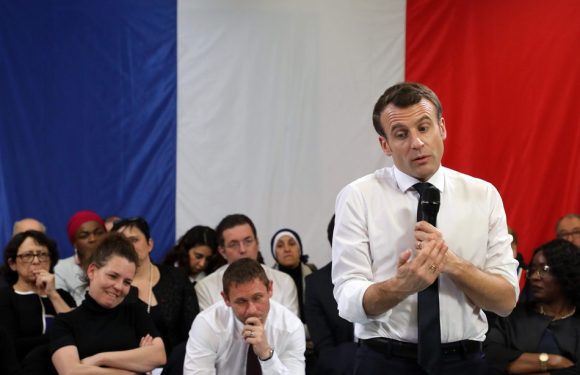 Grand débat national: A Evry, Emmanuel Macron annonce un «grand plan» pour les petites associations