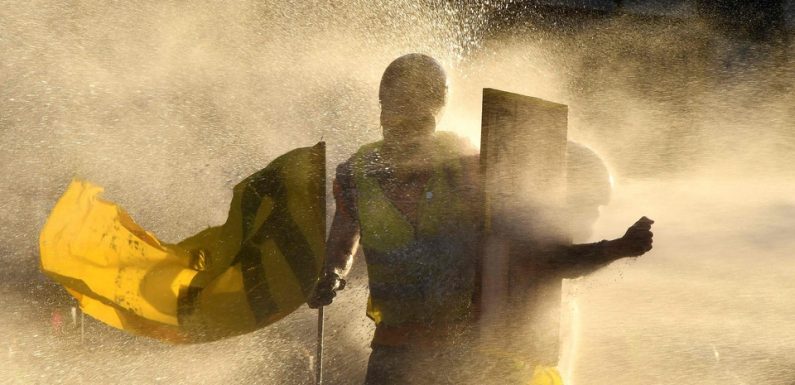 «Gilets jaunes»: A Clermont-Ferrand, Bordeaux ou Chambord, les manifestants ont prouvé qu’ils n’étaient «pas fatigués»