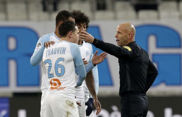 OM: Florian Thauvin présente ses excuses après avoir traité les arbitres de «clochards»