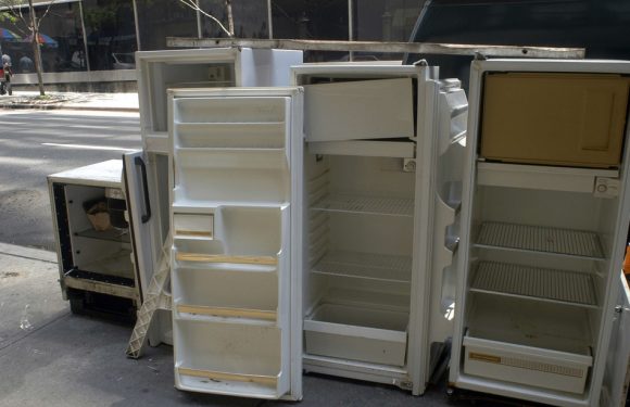 Montauban: Il jette un frigo du deuxième étage sur un véhicule en marche