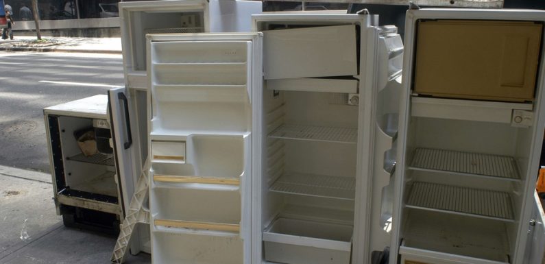 Montauban: Il jette un frigo du deuxième étage sur un véhicule en marche