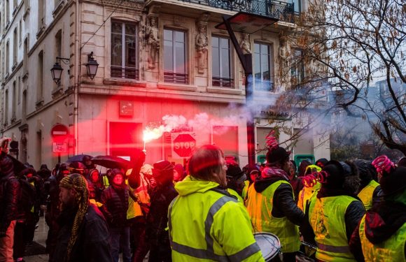 «Gilets jaunes» dans la Drôme: 5.400 manifestants,18 interpellations lors la marche régionale organisée à Valence