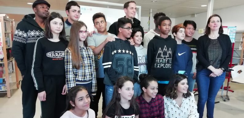VIDEO. Lyon: Quand Grand Corps Malade apprend le slam à des collégiens migrants