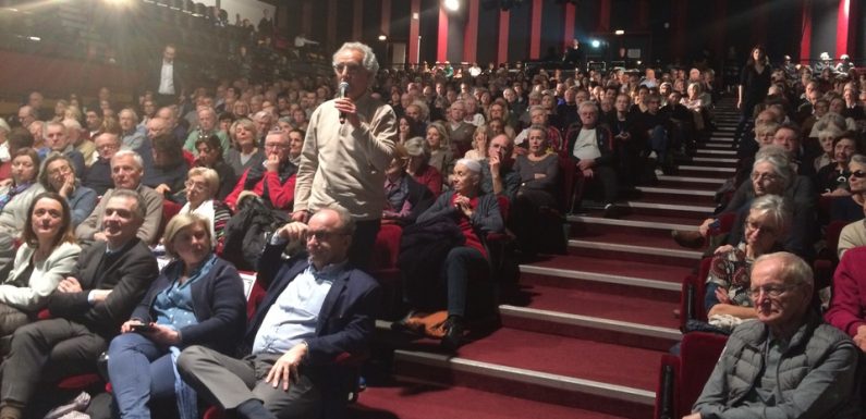 «Système communiste», ISF et «cheveux gris»… On vous raconte le grand débat à Neuilly-sur-Seine