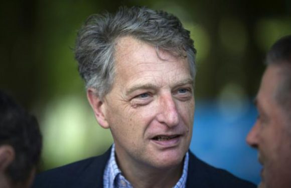 Le cumul de revenus à plus de 10.000 euros d&rsquo;Hervé Gaymard passe mal