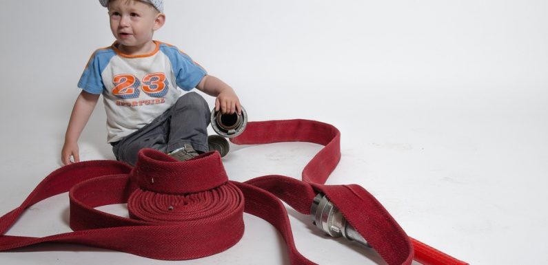 VIDEO. Incendie, blessure, chute… Comment former ses enfants aux gestes et réflexes qui sauvent?