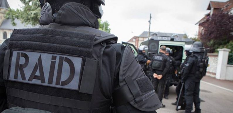 La Rochelle: Un jeune homme, lourdement armé, interpellé par le RAID