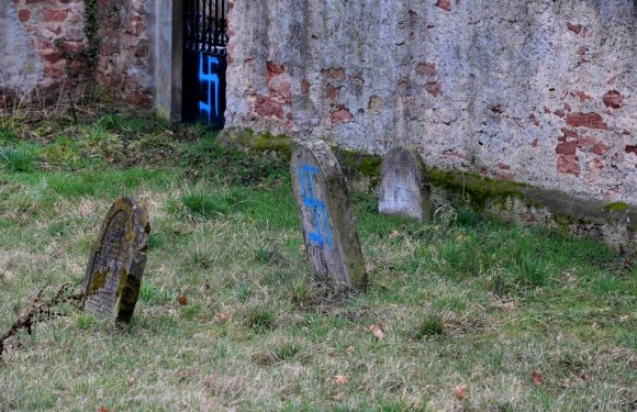 Bas-Rhin: «Environ 80 sépultures» d&rsquo;un cimetière juif profanées
