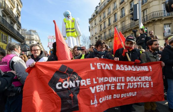 Syndicats et «gilets jaunes»: «Près de 300.000» manifestants dans toute la France mardi, selon la CGT