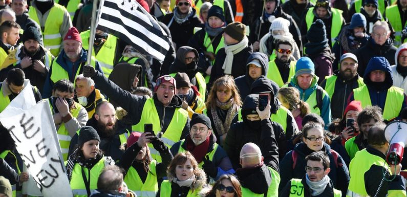«Gilets jaunes» à Morlaix: Deux interpellations et deux policiers blessés lors de «l’acte 12»