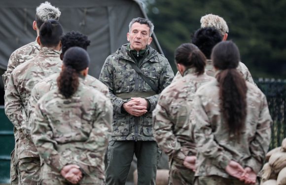 Stage militaire, coaching orientation… «Le sens de l&rsquo;effort», le docu-réalité de M6 où les jeunes décrocheurs sont remis sur des rails