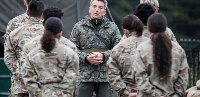 Stage militaire, coaching orientation… «Le sens de l’effort», le docu-réalité de M6 où les jeunes décrocheurs sont remis sur des rails