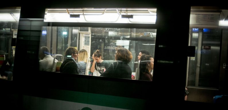 Frotteur du métro parisien condamné: «Ma fille a appelé en pleurs», raconte le père d’une victime de 12 ans