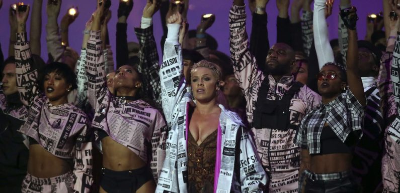 VIDEO. Brit Awards: Pink livre une prestation époustouflante… de 11 minutes!