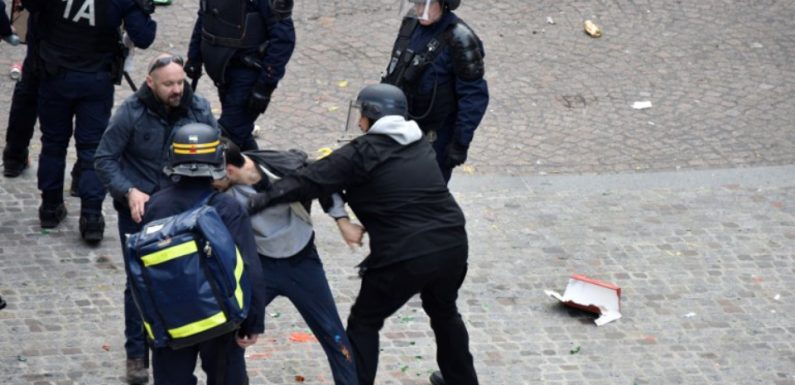 Affaire Benalla: Le couple molesté le 1er mai jugé, ce vendredi, pour violences sur les policiers