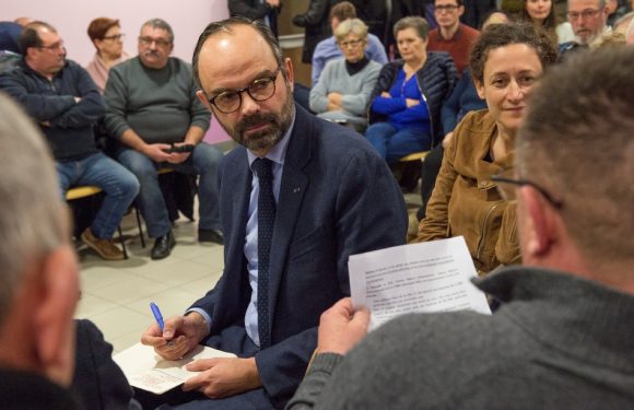 Edouard Philippe favorable à ce qu&rsquo;il y ait «peut-être un peu moins de députés»