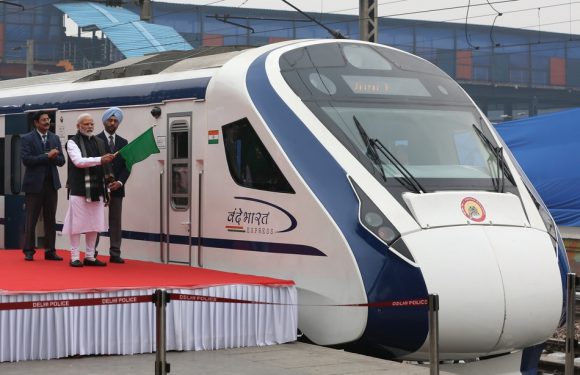 Inde: A peine inauguré, le train le plus rapide du pays heurte une vache et tombe en panne