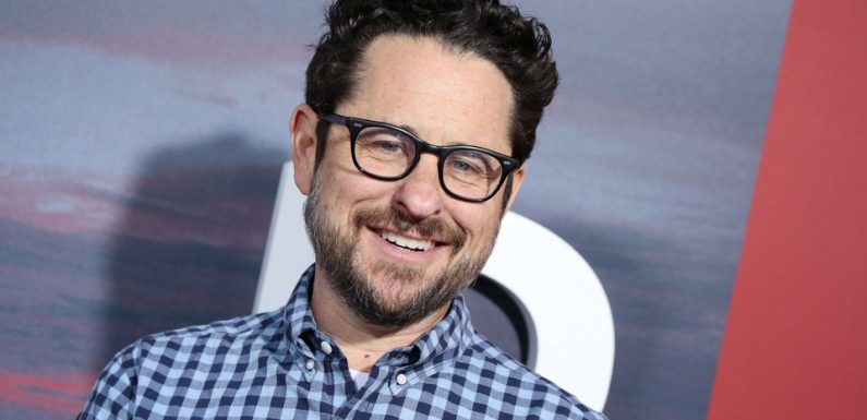 «Star Wars IX»: J.J. Abrams et John Boyega partagent une photo de la fin du tournage de l’épisode