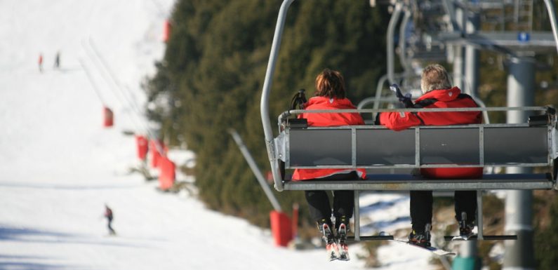 Haute-Savoie: Une fillette retrouvée inconsciente sur un télésiège en Haute-Savoie