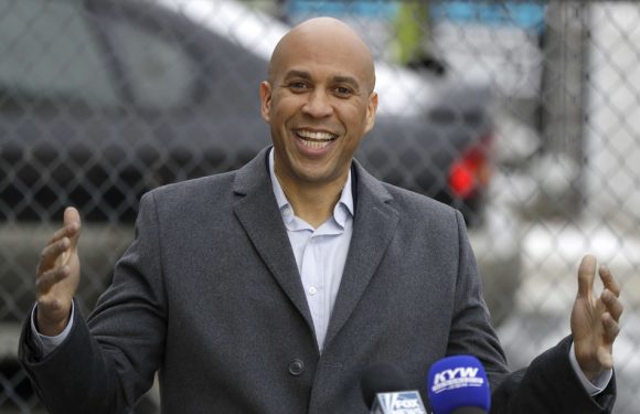 VIDEO. Etats-Unis: La Maison Blanche en ligne de mire, le sénateur noir Cory Booker se pose en rassembleur