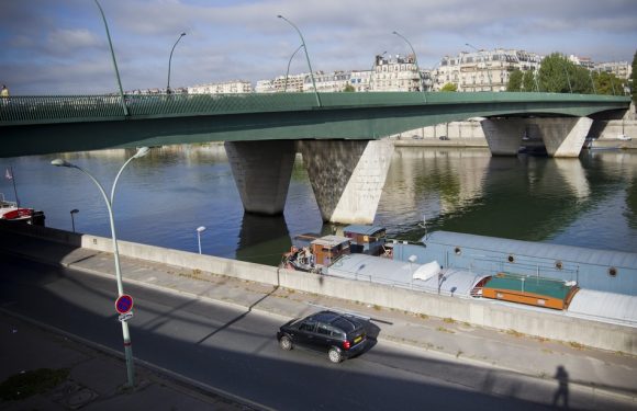Paris: Net arrêt dans les projets d&rsquo;Anne Hidalgo de ponts publics-privés sur la Seine