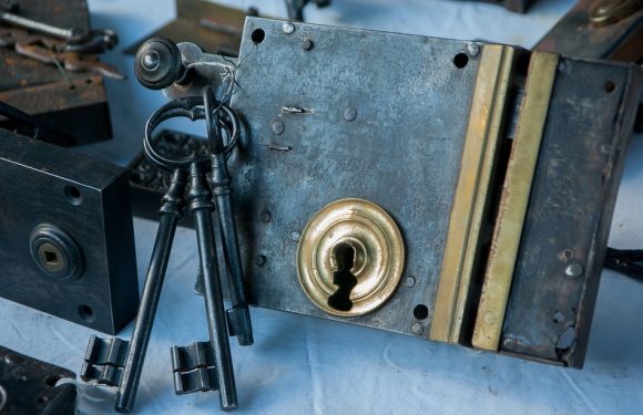 Ile-de-France : Des escrocs nuisent à la réputation internet des petits artisans serruriers