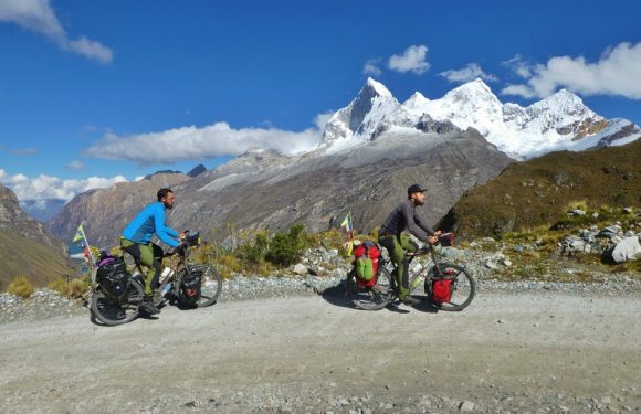 VIDEO. Nantes: Deux ans et 32.000 km à vélo (pour la bonne cause), ils bouclent leur incroyable défi