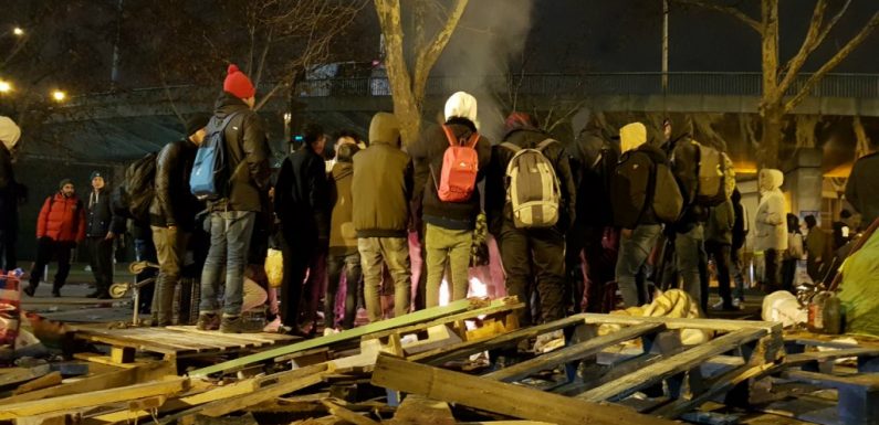 Malgré les démantèlements, plusieurs centaines de migrants dorment toujours à la rue à Paris