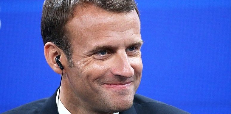 Emmanuel Macron: «Moi aussi, je suis Gilet jaune»