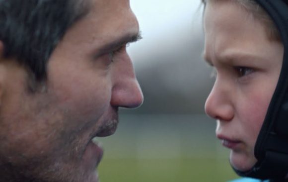 Un court-métrage dénonce les injonctions de genre faites aux jeunes garçons