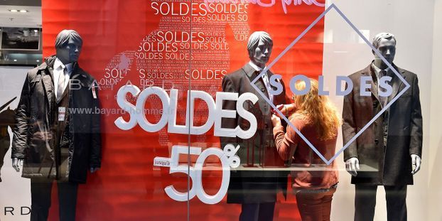 Soldes : que deviennent les vêtements invendus ?