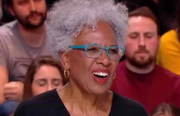 Pour « changer de race », elle invite les Blancs à « coucher » (avec les Noirs) sur le plateau de Yann Barthes
