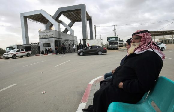 Des Palestiniens abandonnent leurs enfants à la frontière pour rester en Israël