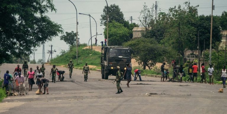 Zimbabwe: 60 à 70 mineurs présumés morts dans des mines inondées