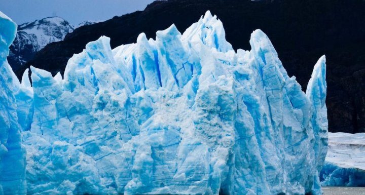 Les énergies fossiles à l’origine du noircissement de la glace de l’Arctique