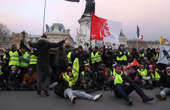 Acte XII des « gilets jaunes » : « Ce n’est pas possible de partir manifester et de rentrer blessé »