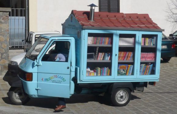 Il transforme un camion en mini-librairie et fait le tour de l’Italie pour promouvoir la lecture auprès des enfants
